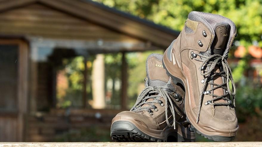 Should you buy hiking boots a size bigger? All about size, fit, and style Screenshot 14