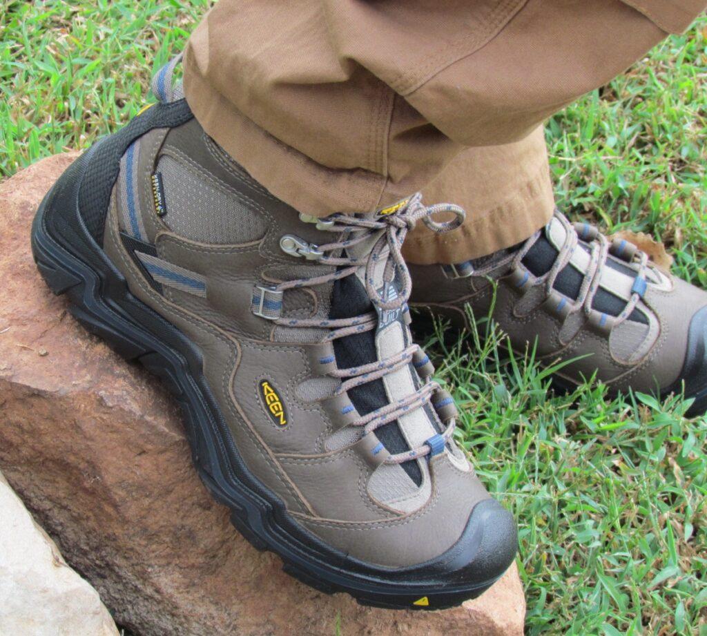 How long do hiking boots last: everything you need to know б16