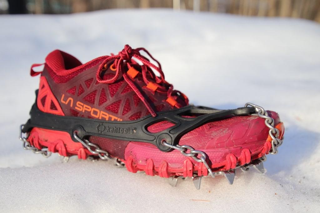 Crampons vs. microspikes: choosing the best option for winter hiking microspikes