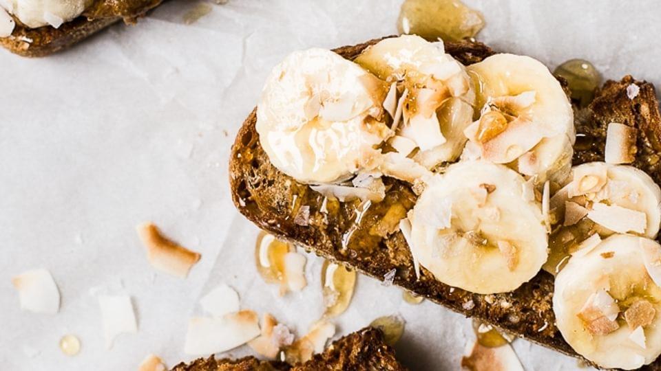 What is the best sandwiches for hiking: 10+ easy ideas Almond Butter Toast with Bananas and Toasted Coconut 12 200212 015234