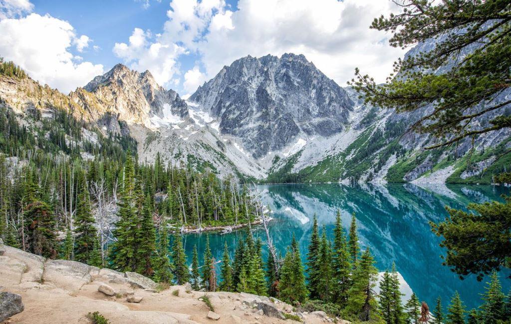 Soaring over the Enchantment Lakes